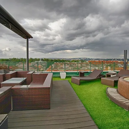 Panoramic Roof Terrace&jacuzzi Apartment